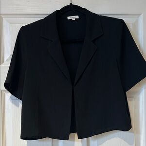 Pleione Black Cropped Open-Front Short Sleeve Blouse.